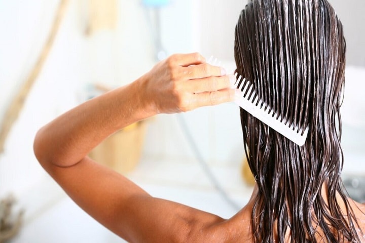 A rotina de cuidados para mulheres de cabelo grosso